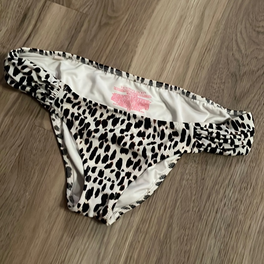 🤍 Victoria Secret Bikini Bottom